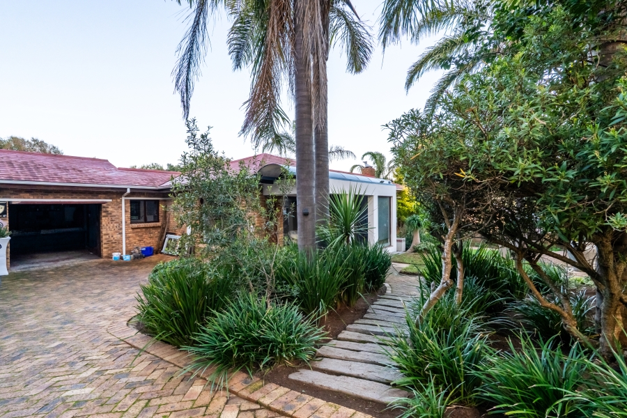 4 Bedroom Property for Sale in Aurora Western Cape